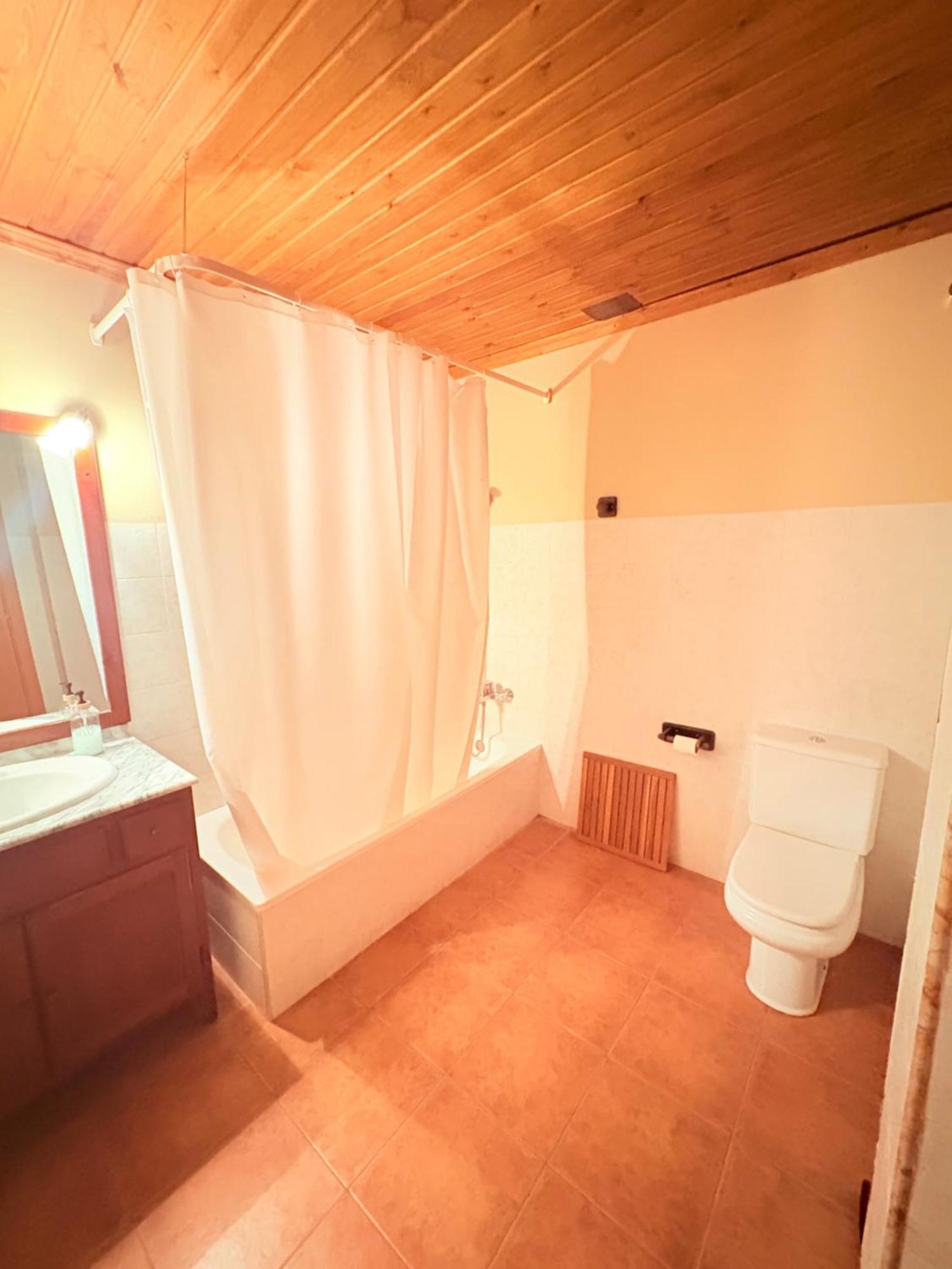 Hotel Guara Inluka Las Almunias Номер фото