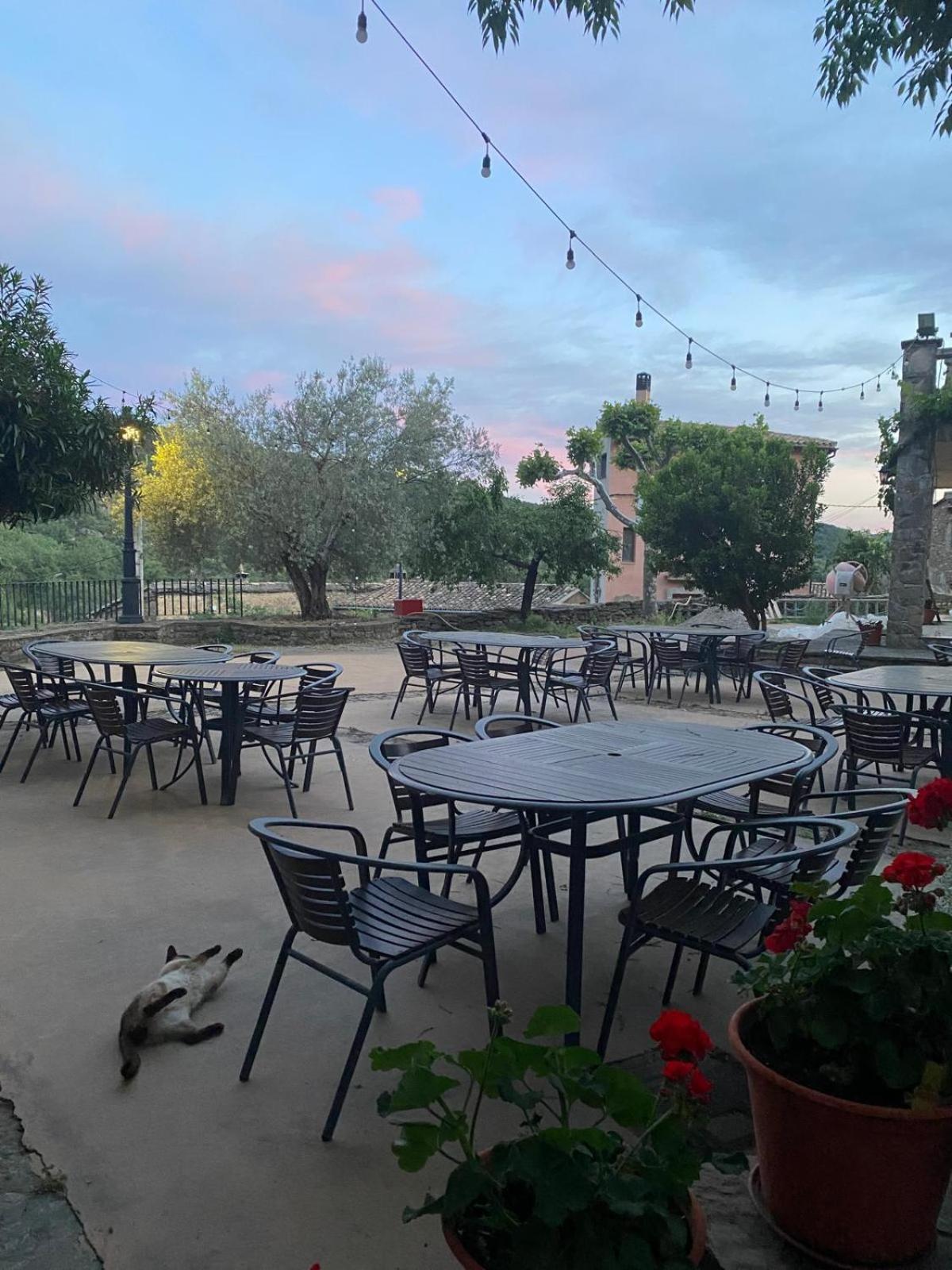 Hotel Guara Inluka Las Almunias Екстер'єр фото